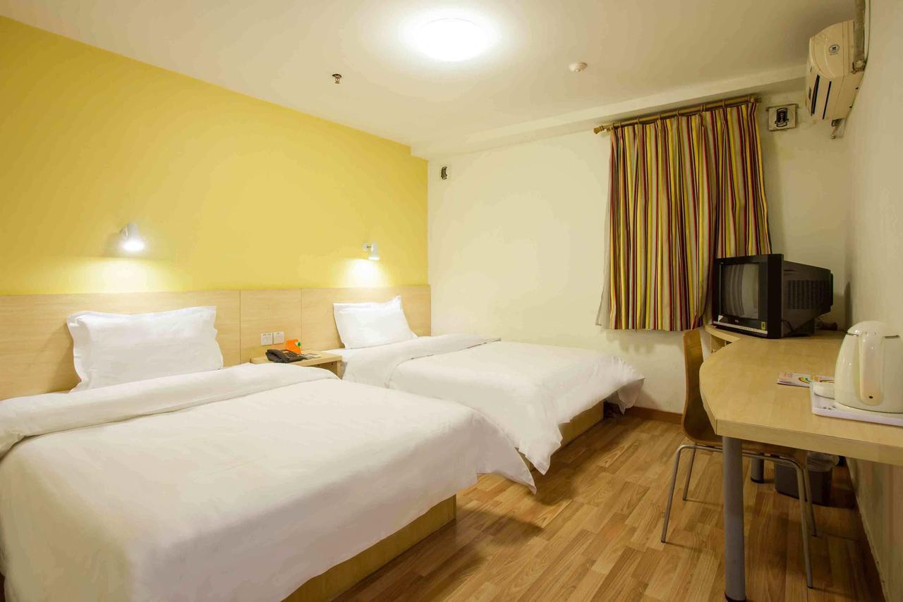 7Days Inn Nanjing Xuanwu Lake East Coach Terminal Exterior photo